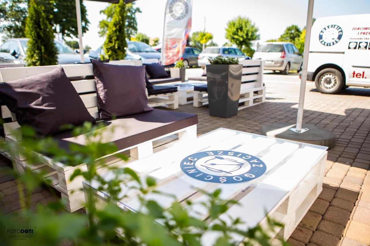Gosciniec Zacisze I Blisko A2 Dabie-Uniejow I Restauracja Panzió Kültér fotó