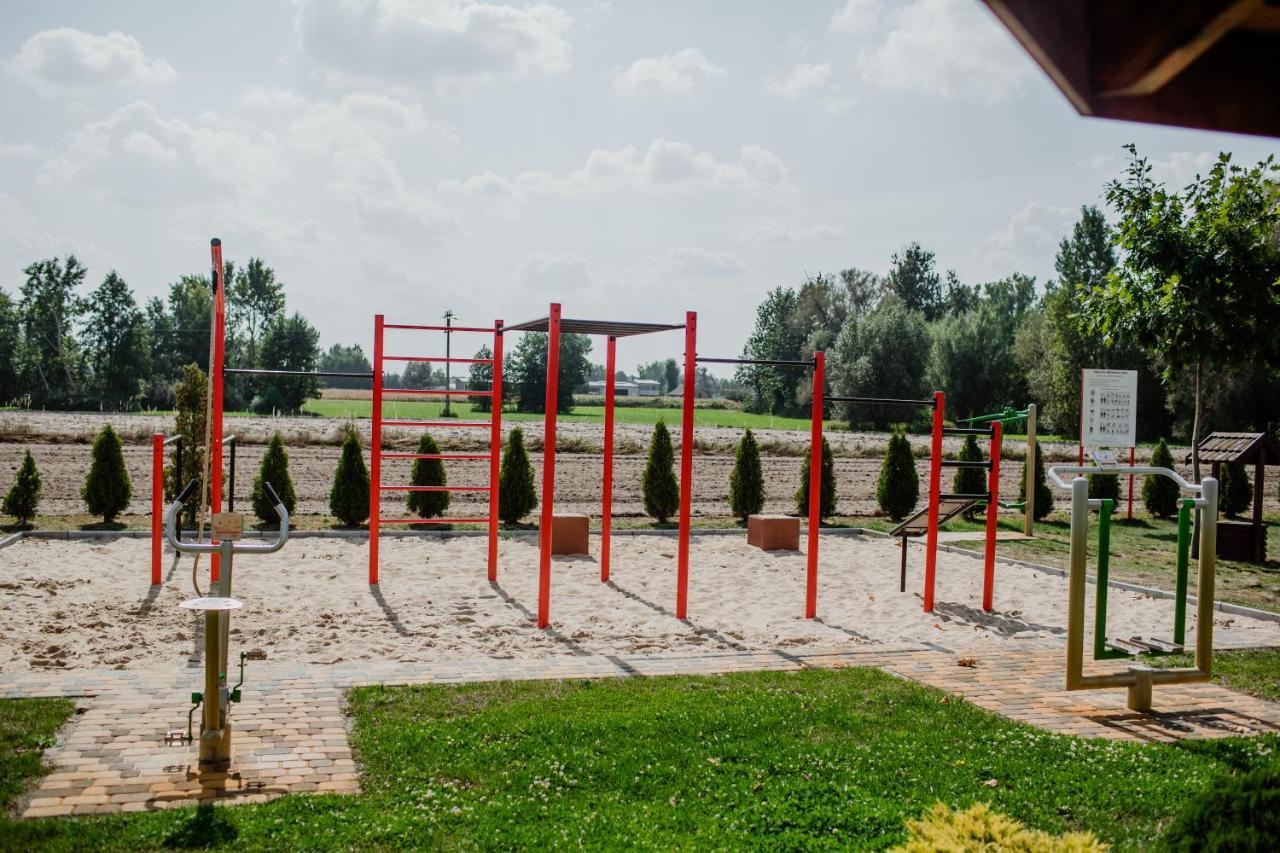 Gosciniec Zacisze I Blisko A2 Dabie-Uniejow I Restauracja Panzió Kültér fotó