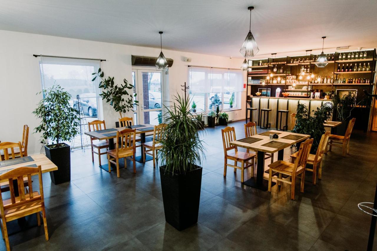 Gosciniec Zacisze I Blisko A2 Dabie-Uniejow I Restauracja Panzió Kültér fotó